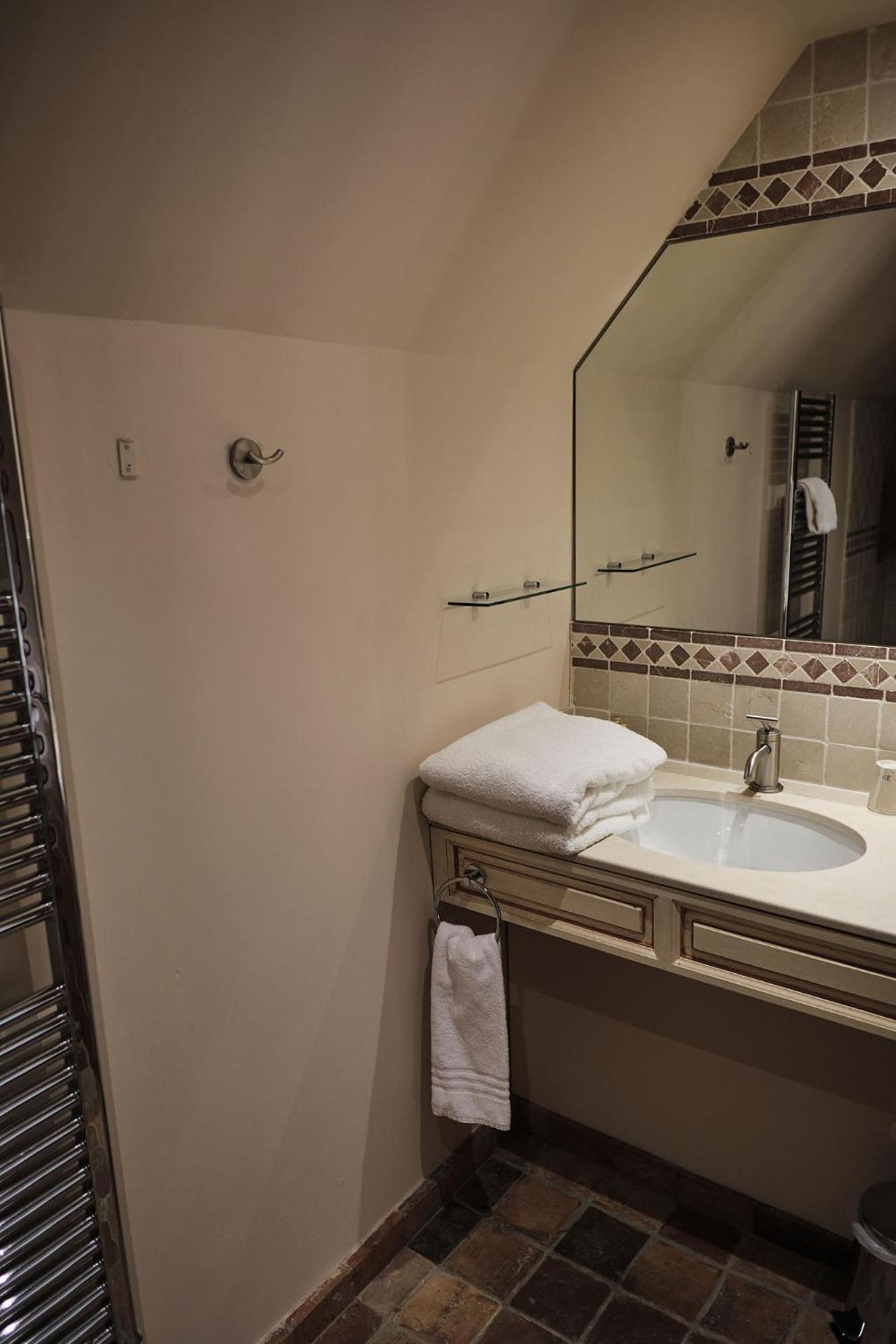 Hostellerie De La Tour D'Auxois Saulieu Kültér fotó